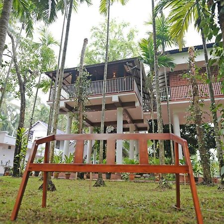 Serenity Villa And Treehouse Palakkad Bagian luar foto
