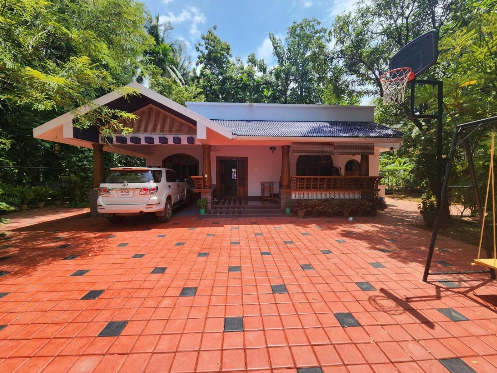 Serenity Villa And Treehouse Palakkad Bagian luar foto