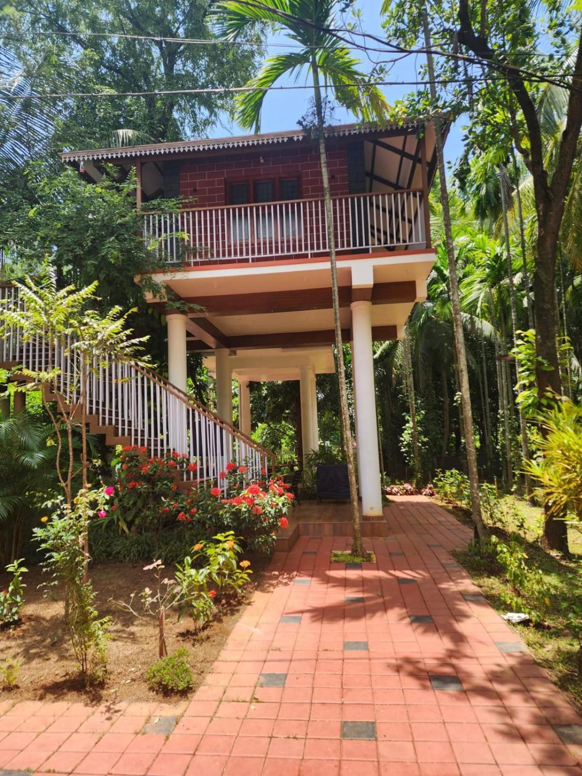 Serenity Villa And Treehouse Palakkad Bagian luar foto